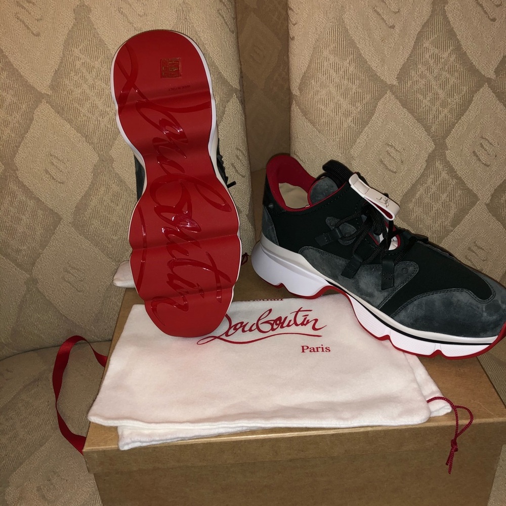 NWT Christian Louboutin runners size 42